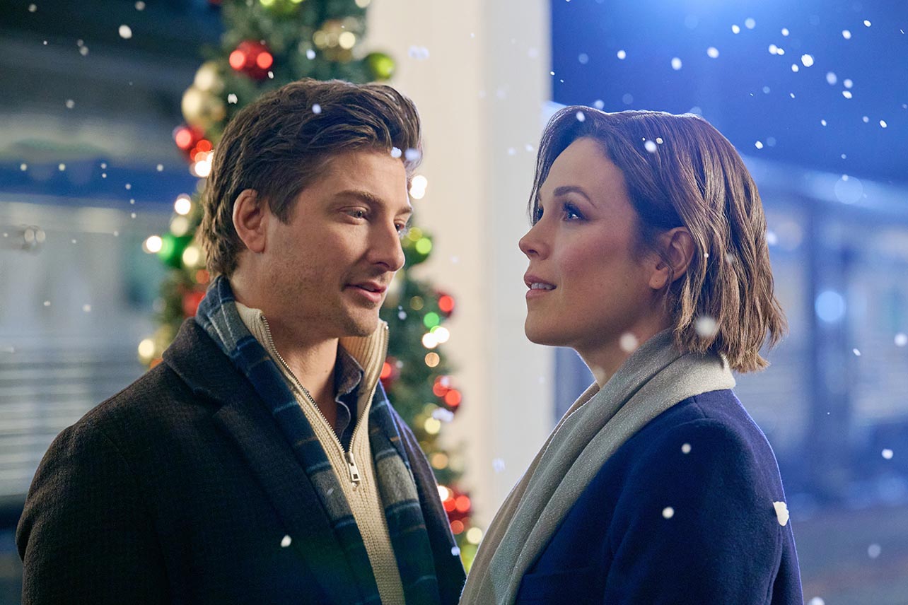 Santa Tell Me - Daniel Lissing, Erin Krakow