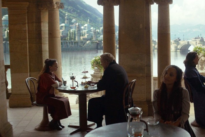Kleya and Luthen on Naboo