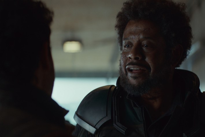 (L-R) Saw Gerrera (Forest Whitaker) and Wilmon Paak (Muhanned Bhaier)