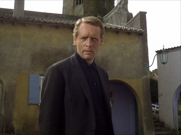 Six in spy clothes