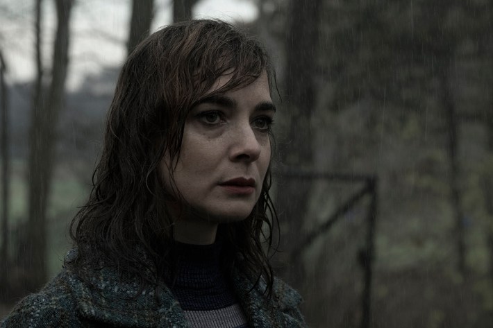 Hannah in rain