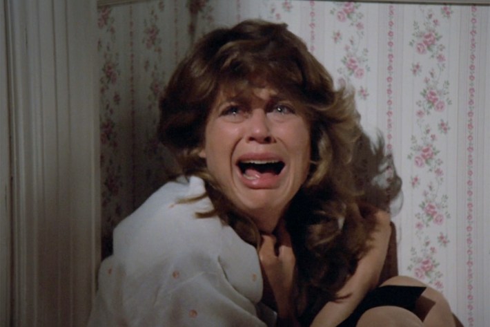 Linda Hamilton screaming