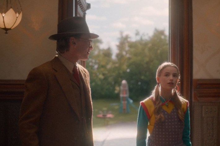 Vecna and Holly in old home