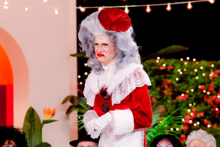 Darlene as Claus