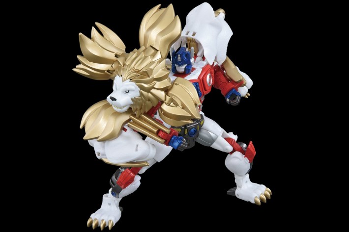 Lio Convoy action figure