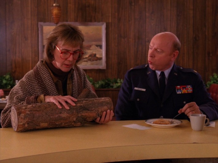 Log Lady and Major