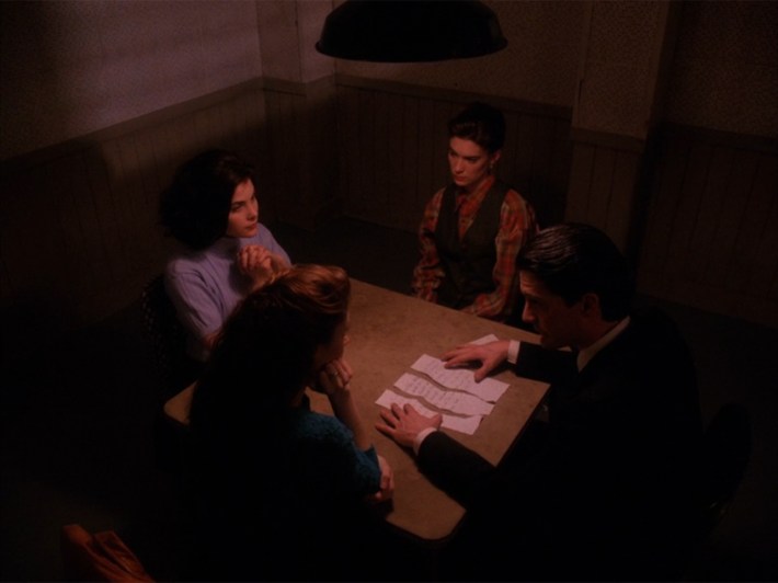 Cooper with three queens gathered