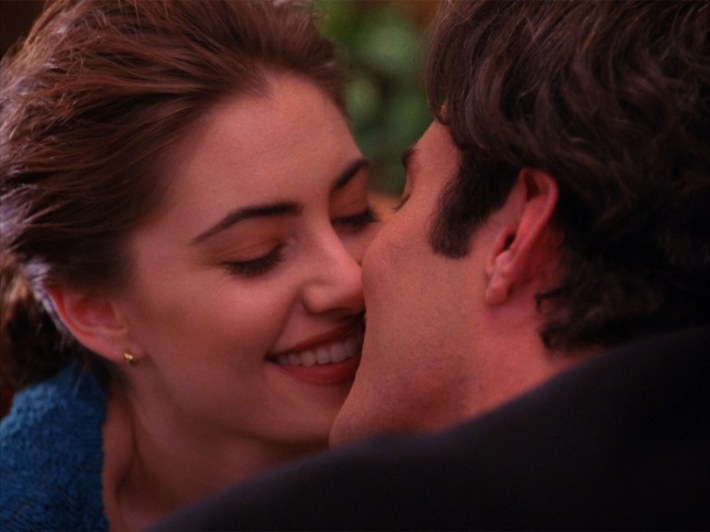 Bobby and Shelly kissing